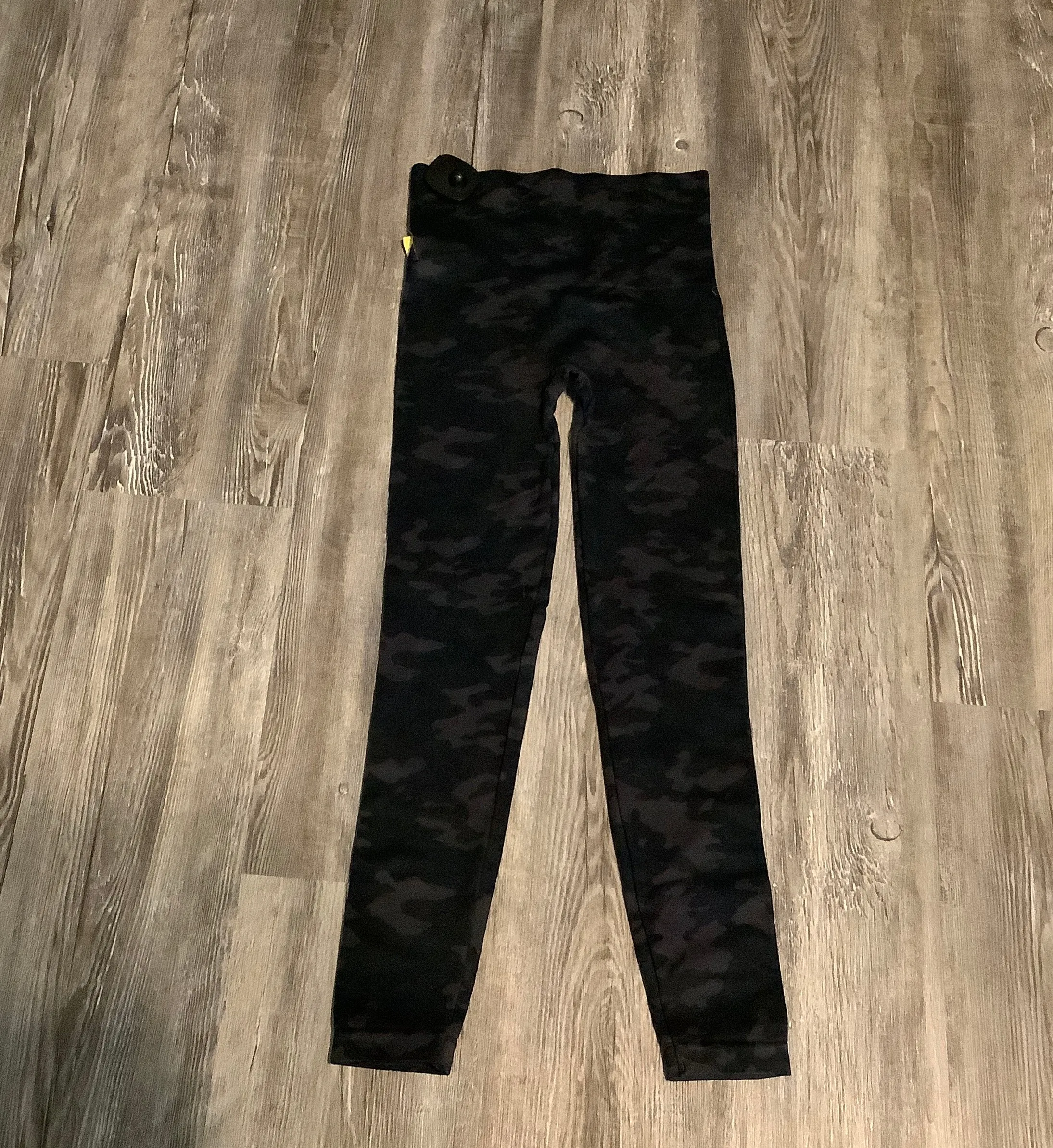 Athletic Leggings By Spanx In Camouflage Print, Size: S