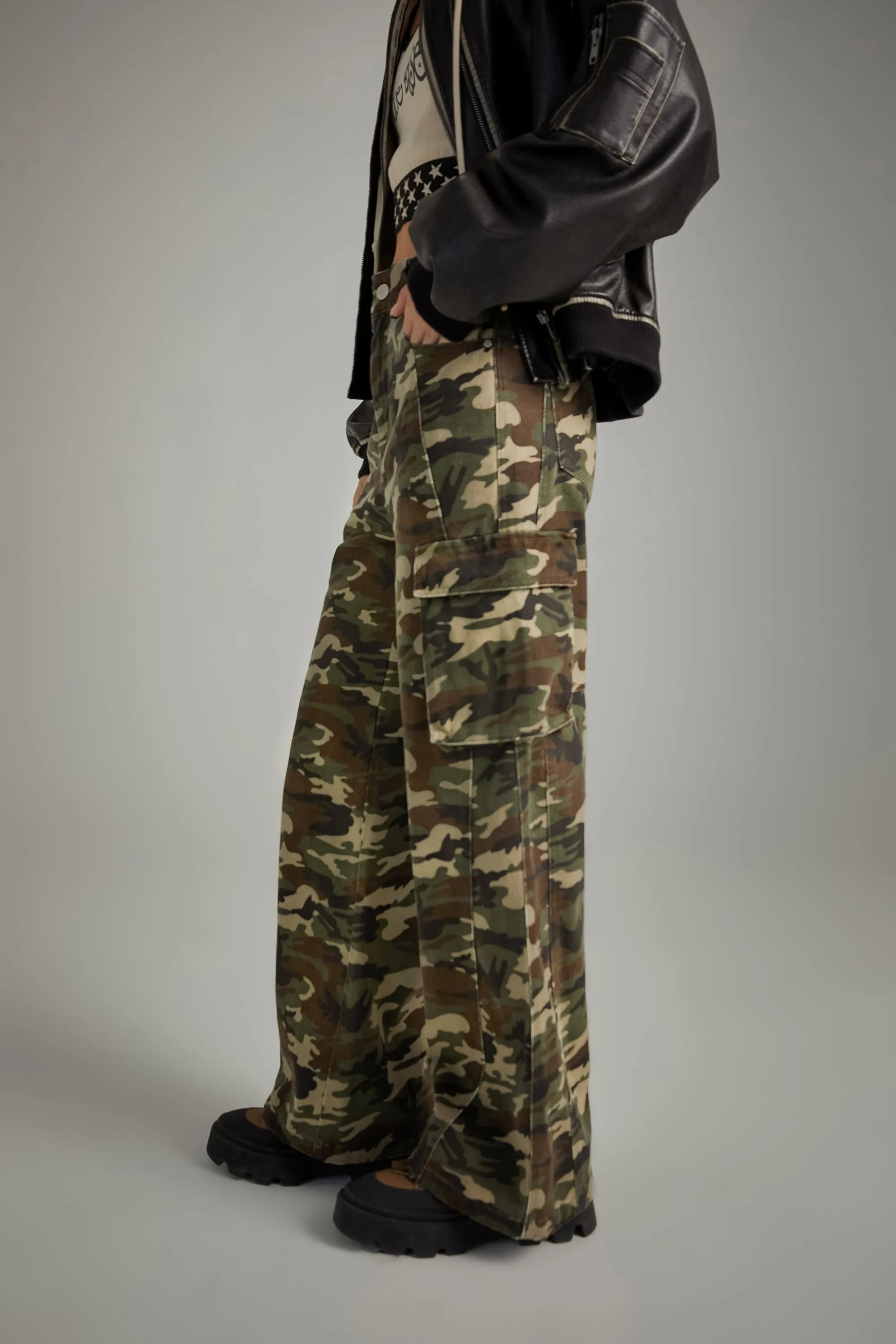 Camouflage Cargo Wide Pants